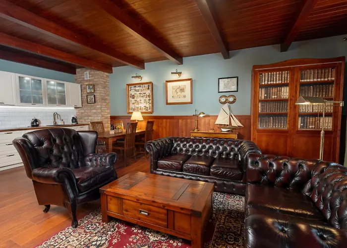 Apartament Old House 2 *