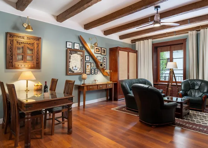 Apartament Old House 2 *