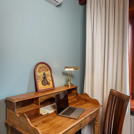 דירה Old House 2