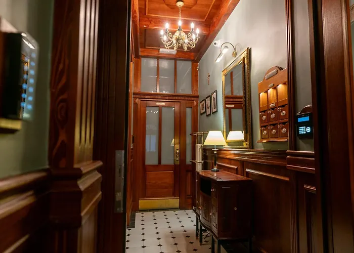 Apartment Old House 2