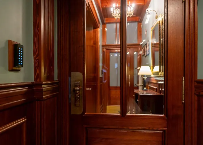 Old House 2 Apartment *