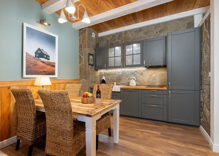 Apartment Old House 2